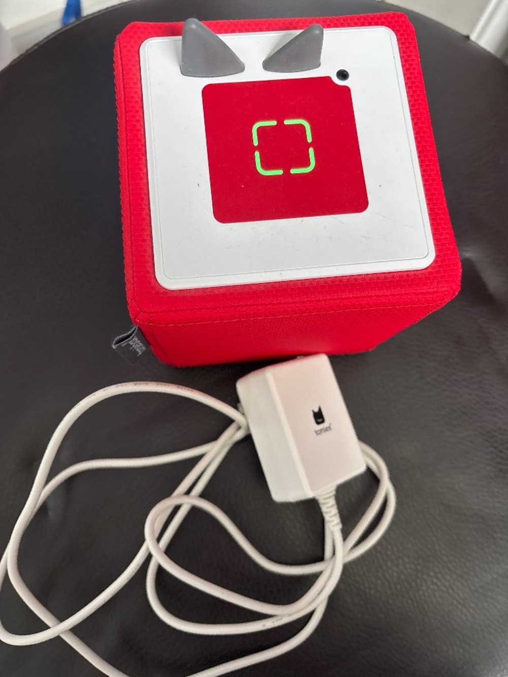 Red tonies box